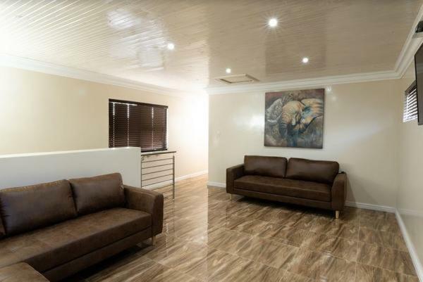 Grand House Lodge And Spa Jeffreys Bay Exterior photo